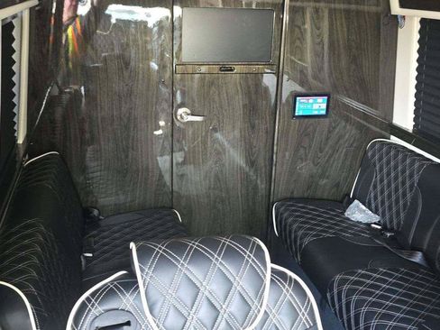 Used 2023 Mercedes-Benz Sprinter 3500 image 4