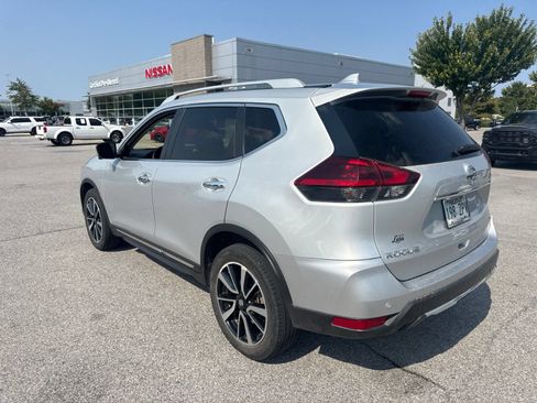 Used 2019 Nissan Rogue SL AWD/4WD image 6