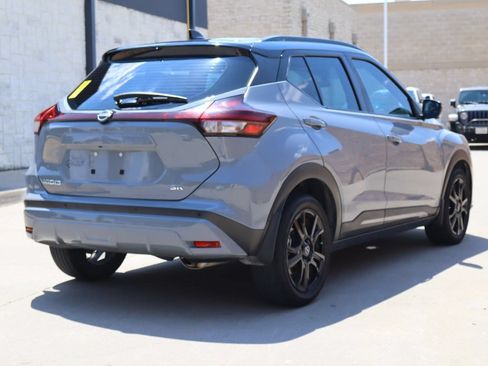 Used 2023 Nissan Kicks SR FWD image 3