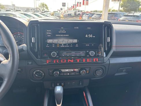 Used 2026 Nissan Frontier PRO-4X AWD/4WD image 17