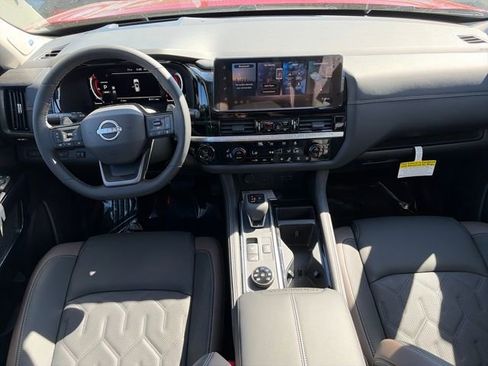 New 2026 Nissan Pathfinder Platinum AWD/4WD image 14