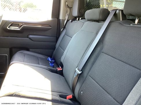 Used 2024 Chevrolet Silverado 1500 LT AWD/4WD image 9