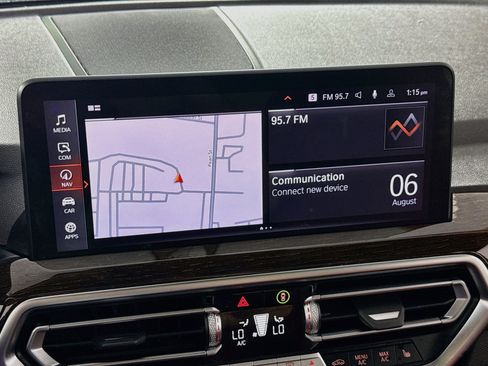 Used 2025 BMW X4 xDrive30i AWD/4WD image 18