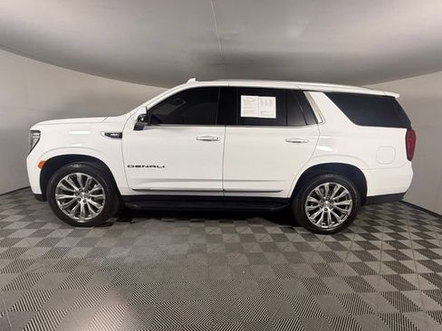 Used 2022 GMC Yukon Denali AWD/4WD image 3