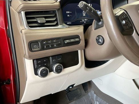 Used 2022 GMC Yukon Denali AWD/4WD image 10