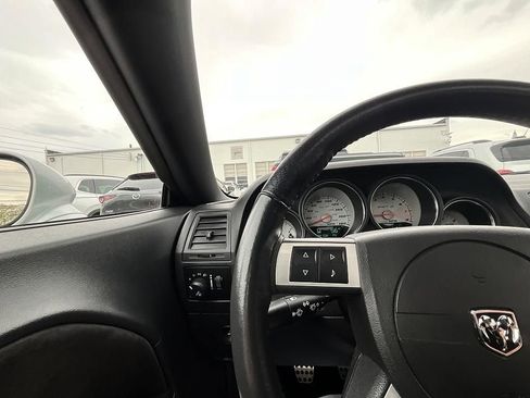 Used 2009 Dodge Challenger SRT8 w/ SRT Option Group II RWD image 19
