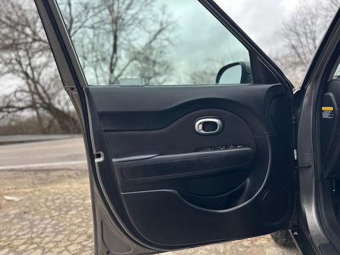 Used 2019 Kia Soul image 15