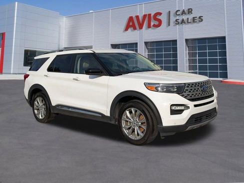 Used 2023 Ford Explorer Limited image 3