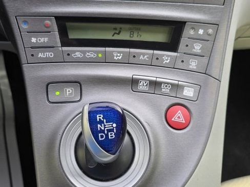 Used 2012 Toyota Prius Three FWD image 24