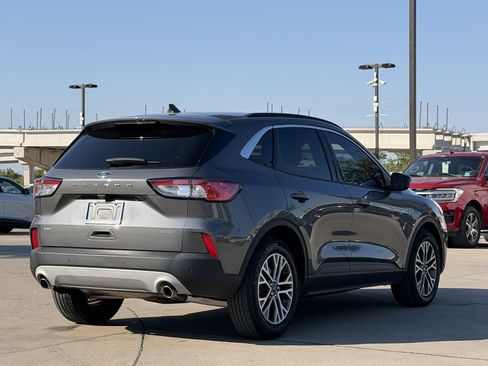 Used 2022 Ford Escape SEL w/ Technology Package FWD image 8