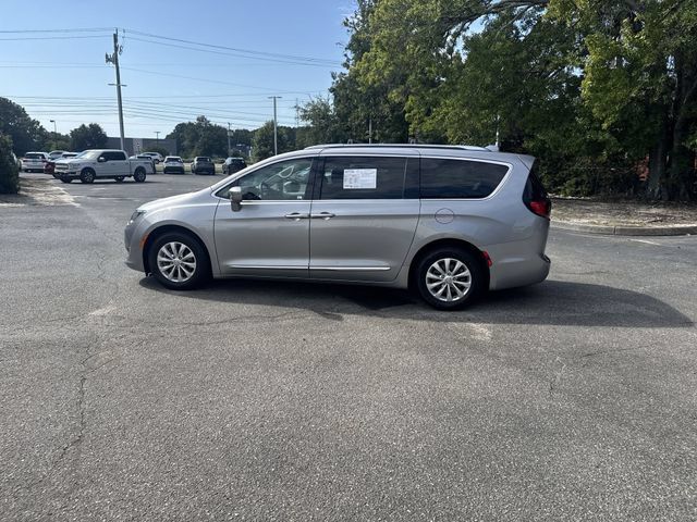 Used 2018 Chrysler Pacifica Touring-L FWD image 8
