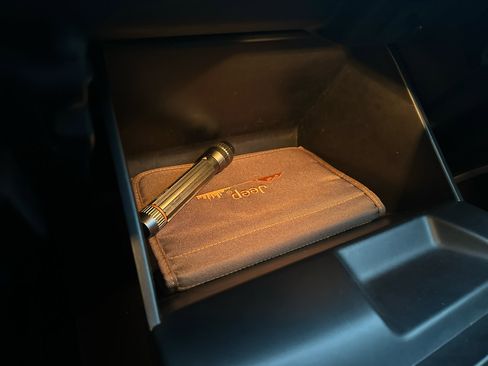 Used 2018 Jeep Compass Sport image 49