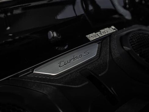Certified 2025 Porsche 911 Turbo AWD/4WD image 33