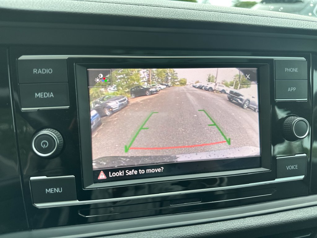 Certified 2024 Volkswagen Jetta SE w/ Panoramic Sunroof Package FWD image 16