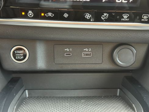 Used 2023 Nissan Rogue SV w/ SV Premium B Package FWD image 26