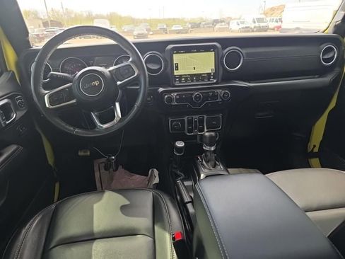 Used 2023 Jeep Wrangler Unlimited Sahara w/ Cold Weather Group image 5