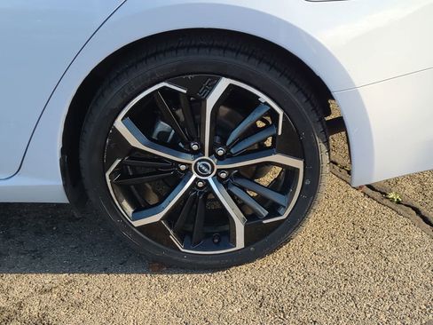 Used 2023 Nissan Altima 2.5 SR image 16