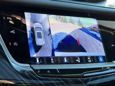 Used 2023 Cadillac XT6 Premium Luxury w/ Technology Package image 22