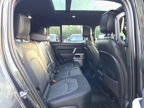 Used 2023 Land Rover Defender 130 X-Dynamic SE AWD/4WD image 11