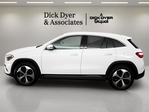 Used 2025 Mercedes-Benz GLA 250 image 35