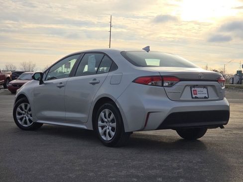 Used 2025 Toyota Corolla LE image 21