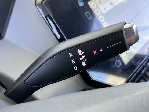 New 2027 Chevrolet Bolt LT FWD image 31