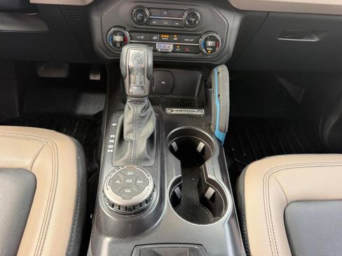 Used 2024 Ford Bronco Wildtrak image 16