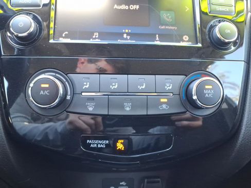 Used 2022 Nissan Rogue Sport S FWD image 22