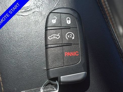 Used 2018 Jeep Compass Latitude w/ Cold Weather Group AWD/4WD image 7