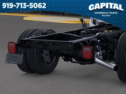New 2026 Ford F550 4x4 Crew Cab image 21
