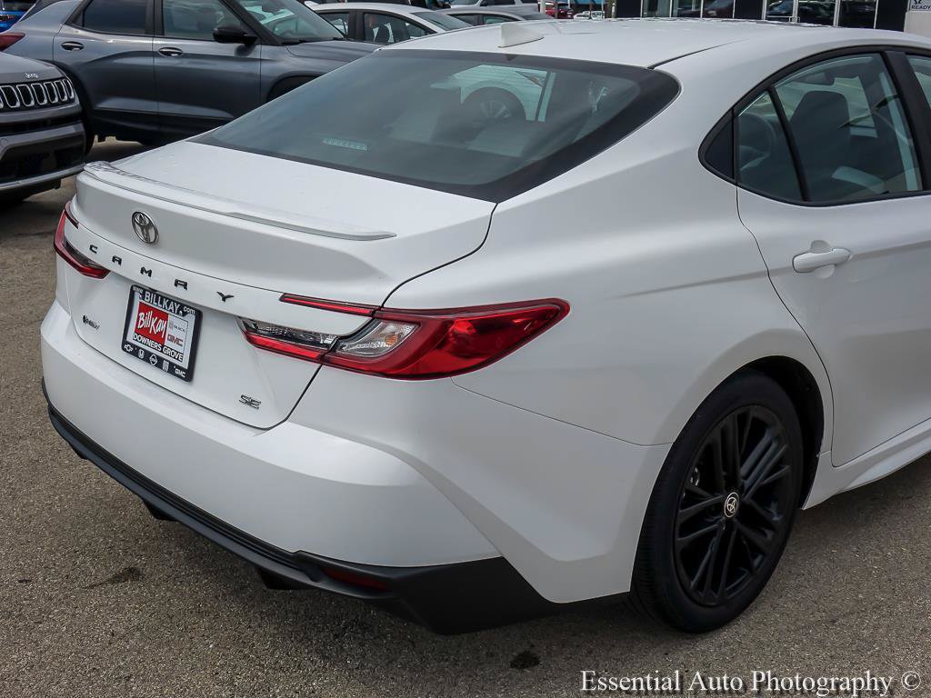Used 2025 Toyota Camry SE FWD image 8
