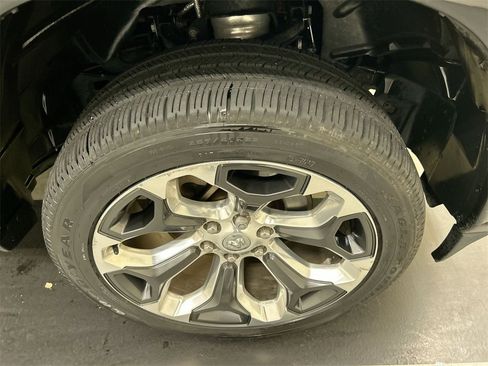 Used 2021 RAM 1500 Limited image 8