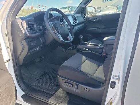 Used 2023 Toyota Tacoma TRD Sport image 10