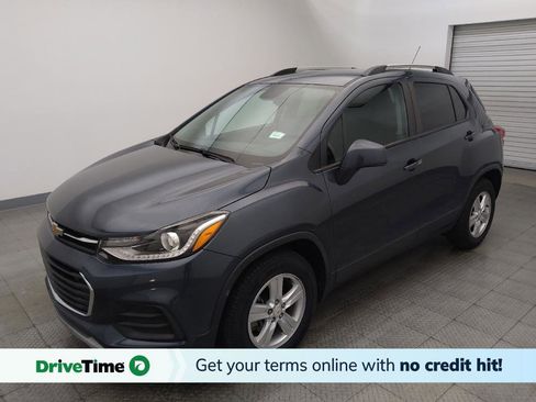 Used 2021 Chevrolet Trax LT w/ LT Convenience Package FWD image 1