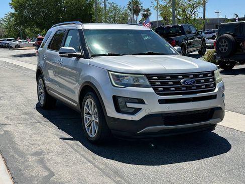Used 2017 Ford Explorer Limited AWD/4WD image 11