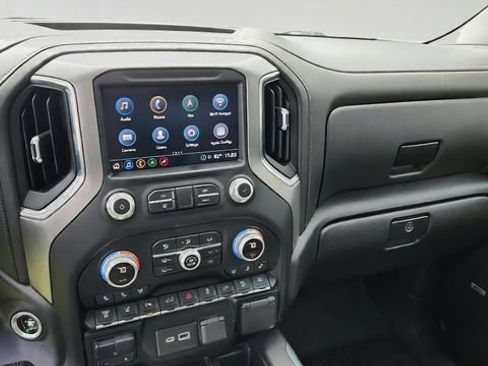 Used 2022 GMC Sierra 2500 Denali w/ Denali Ultimate Package AWD/4WD image 18