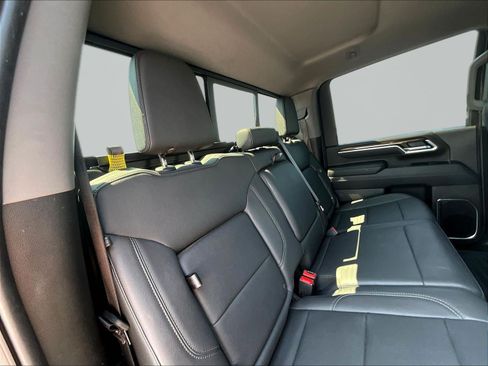 Used 2025 Chevrolet Silverado 2500 LT w/ Trail Boss Package AWD/4WD image 25
