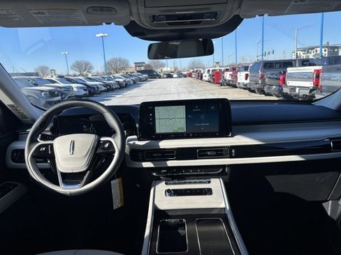 New 2026 Lincoln Aviator Reserve w/ Jet Appearance Package image 16