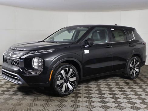 New 2026 Mitsubishi Outlander SE image 11