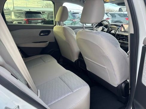 Used 2023 Nissan Rogue SV image 25