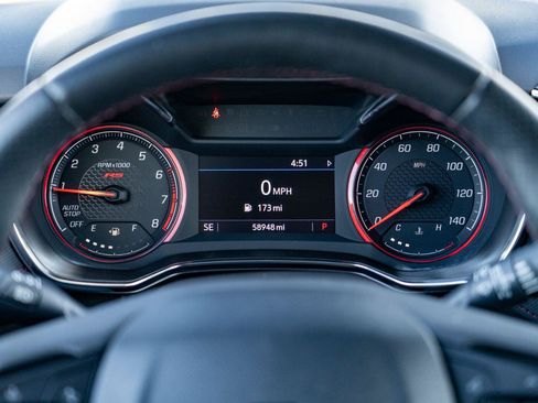 Used 2021 Chevrolet TrailBlazer RS w/ Technology Package FWD image 18
