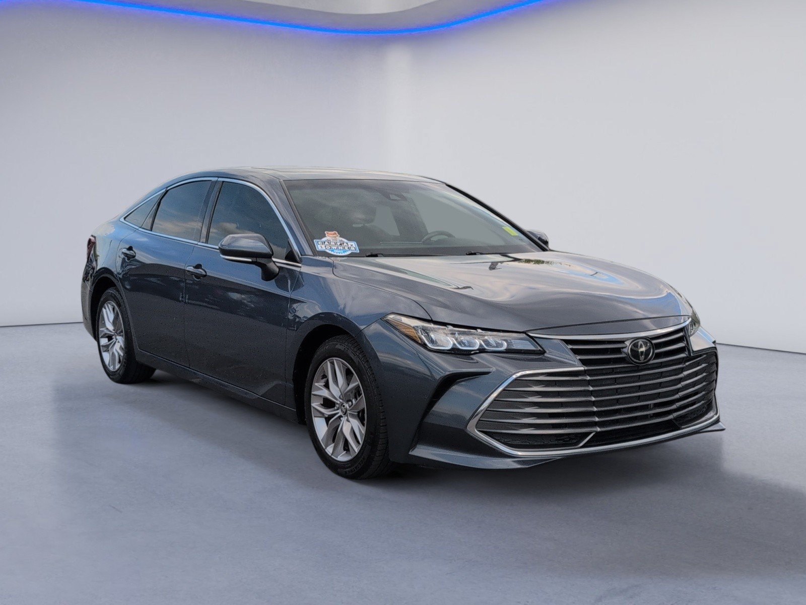 Used 2020 Toyota Avalon XLE w/ Moonroof Package FWD image 10