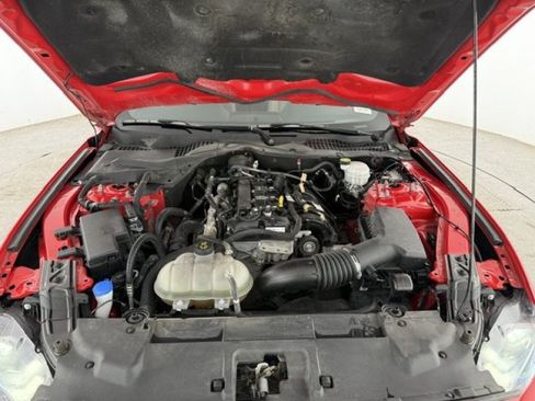 Certified 2022 Ford Mustang Coupe RWD image 6