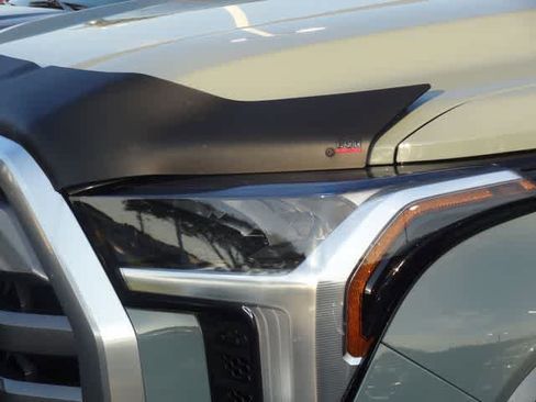 Used 2025 Toyota Tundra Limited AWD/4WD image 19