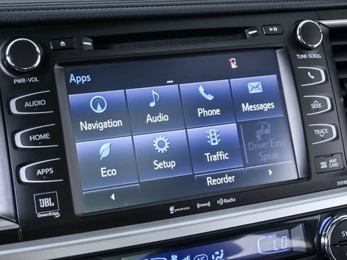 Used 2018 Toyota Highlander Limited Platinum FWD image 17