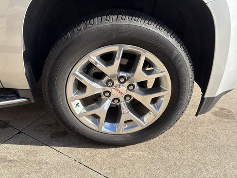 Used 2016 GMC Yukon XL SLT w/ Open Road Package image 13