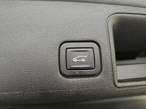 Used 2023 GMC Terrain SLE w/ Driver Convenience Package AWD/4WD image 31