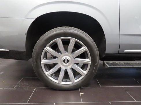 Certified 2024 Cadillac Escalade ESV Premium Luxury Platinum w/ Heavy-Duty Trailer Package image 16