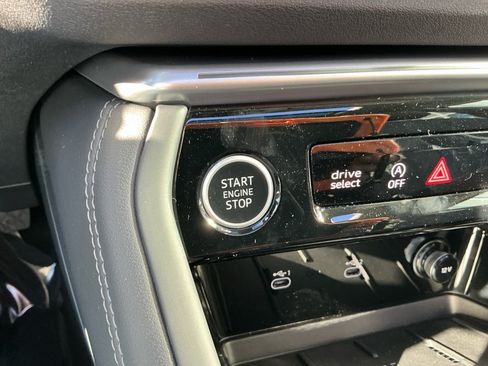 Used 2025 Audi Q5 Premium Plus w/ Premium Plus AWD/4WD image 19