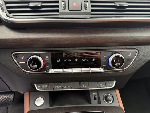 Certified 2025 Audi Q5 2.0T Premium Plus w/ Premium Plus Package image 18